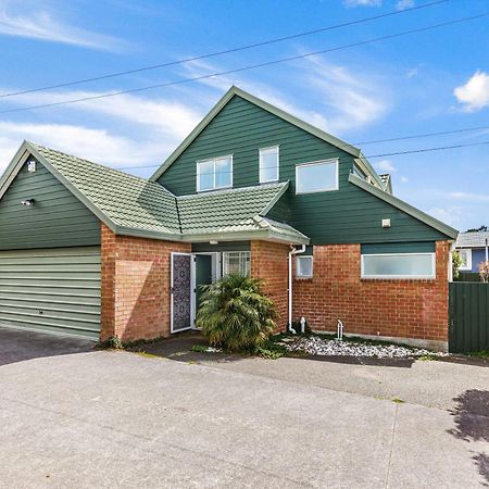 Private And Sunny 3-Bedroom Home With Parking Auckland Exteriör bild