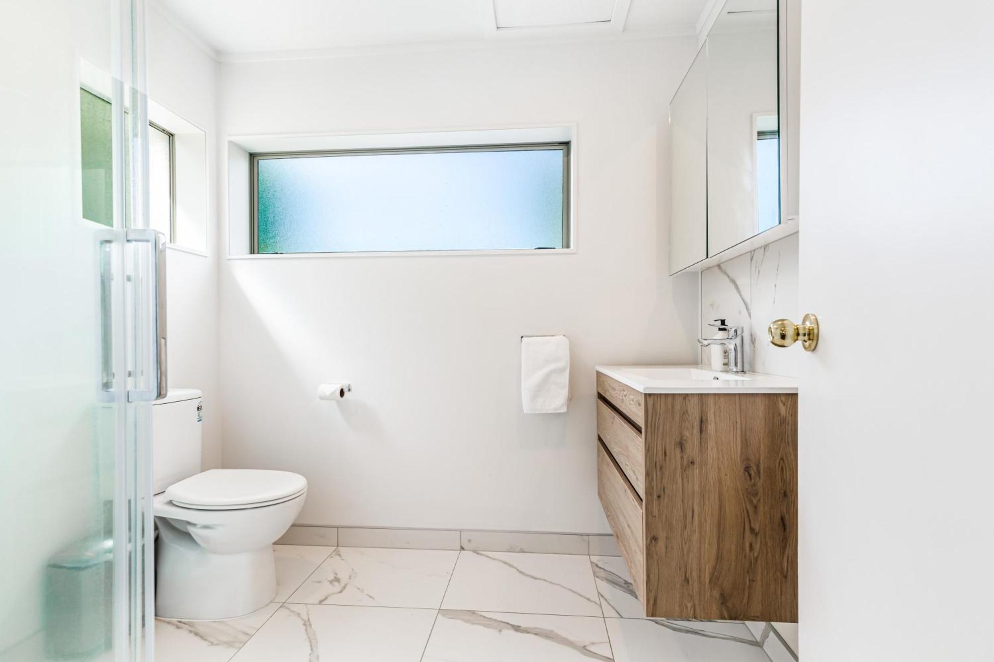 Private And Sunny 3-Bedroom Home With Parking Auckland Exteriör bild