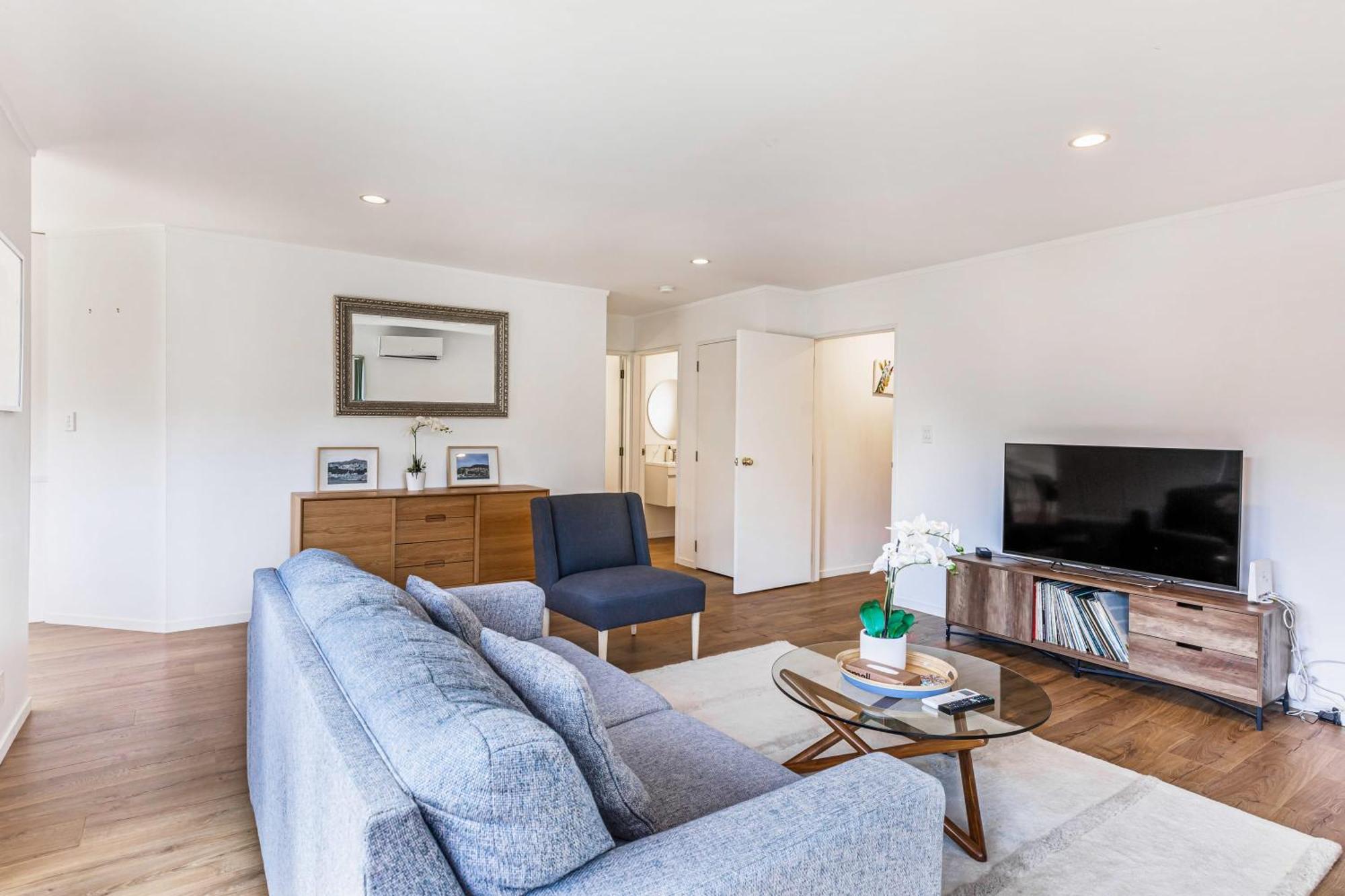 Private And Sunny 3-Bedroom Home With Parking Auckland Exteriör bild