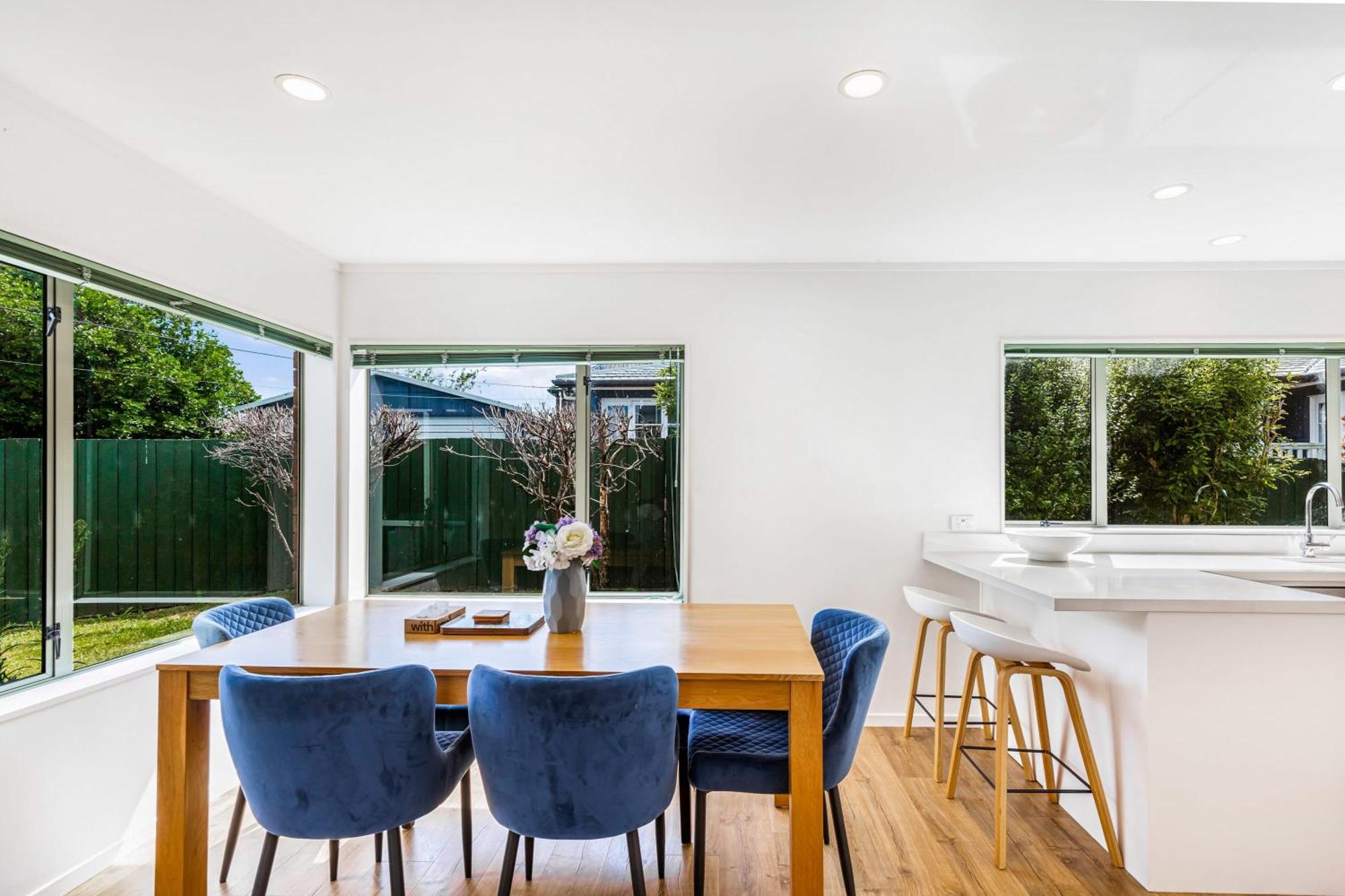 Private And Sunny 3-Bedroom Home With Parking Auckland Exteriör bild