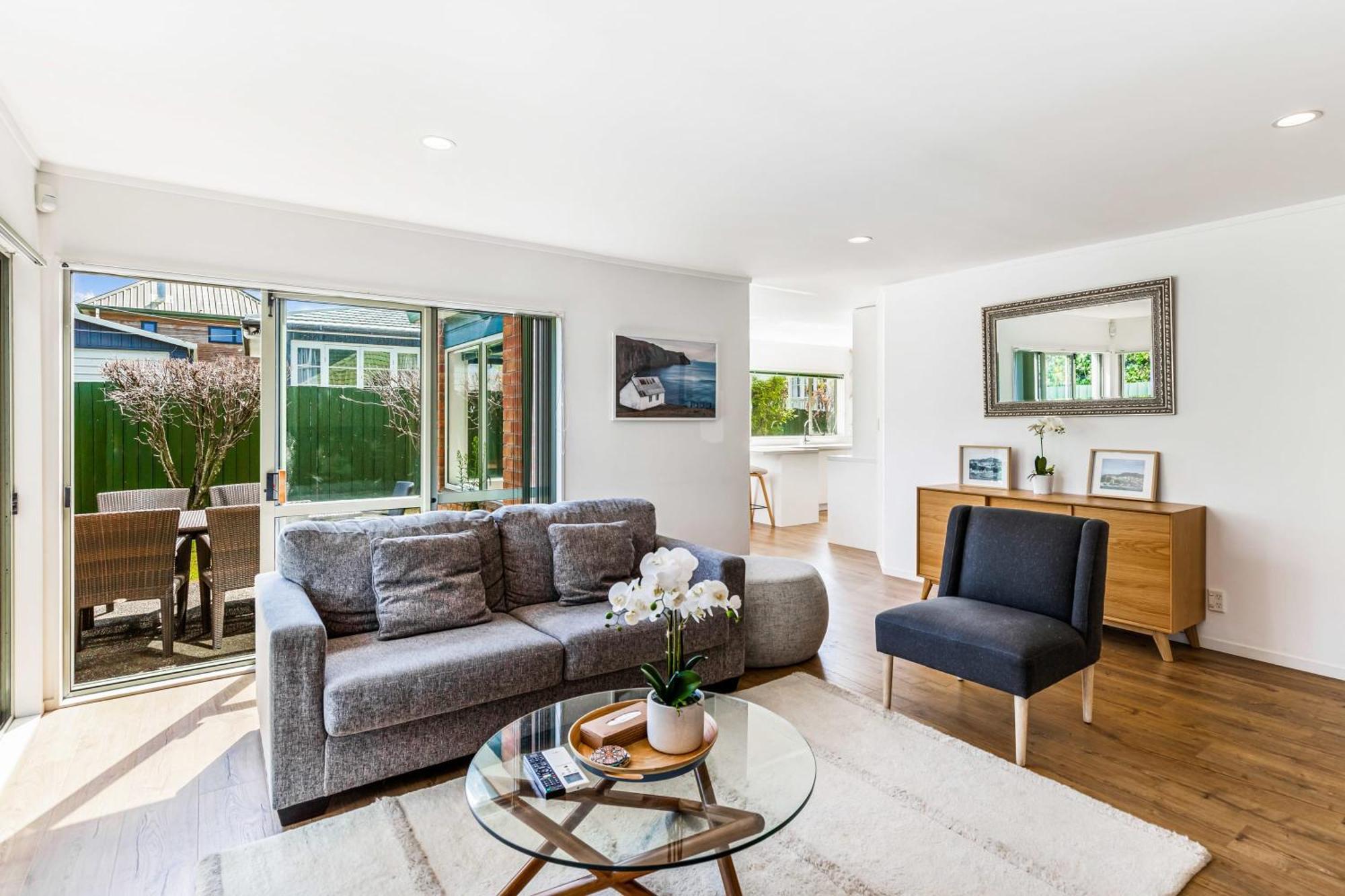 Private And Sunny 3-Bedroom Home With Parking Auckland Exteriör bild