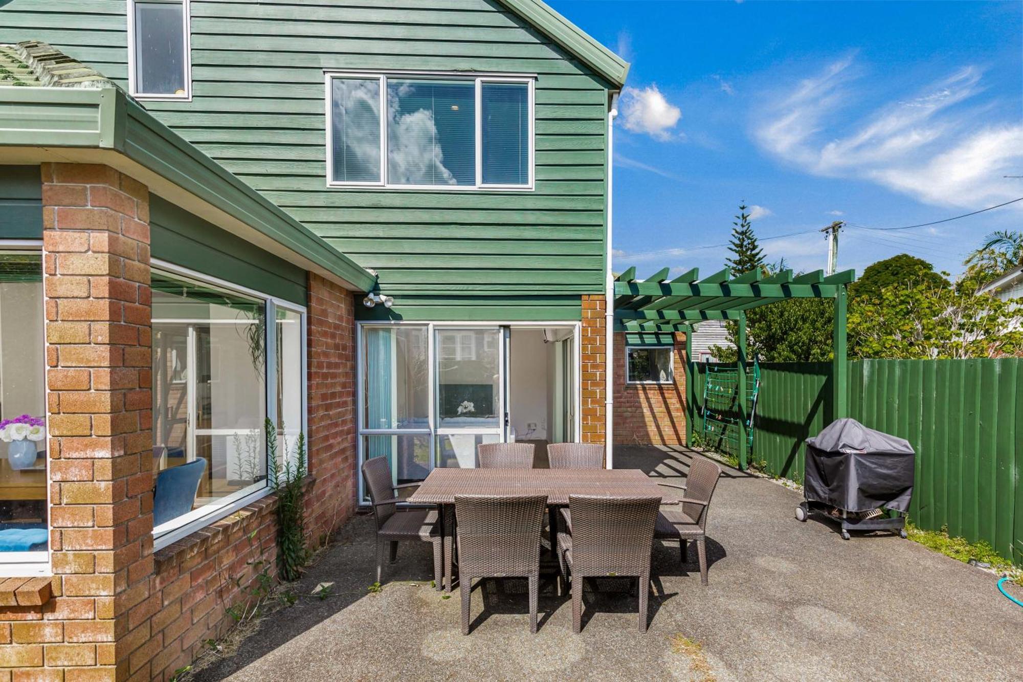 Private And Sunny 3-Bedroom Home With Parking Auckland Exteriör bild