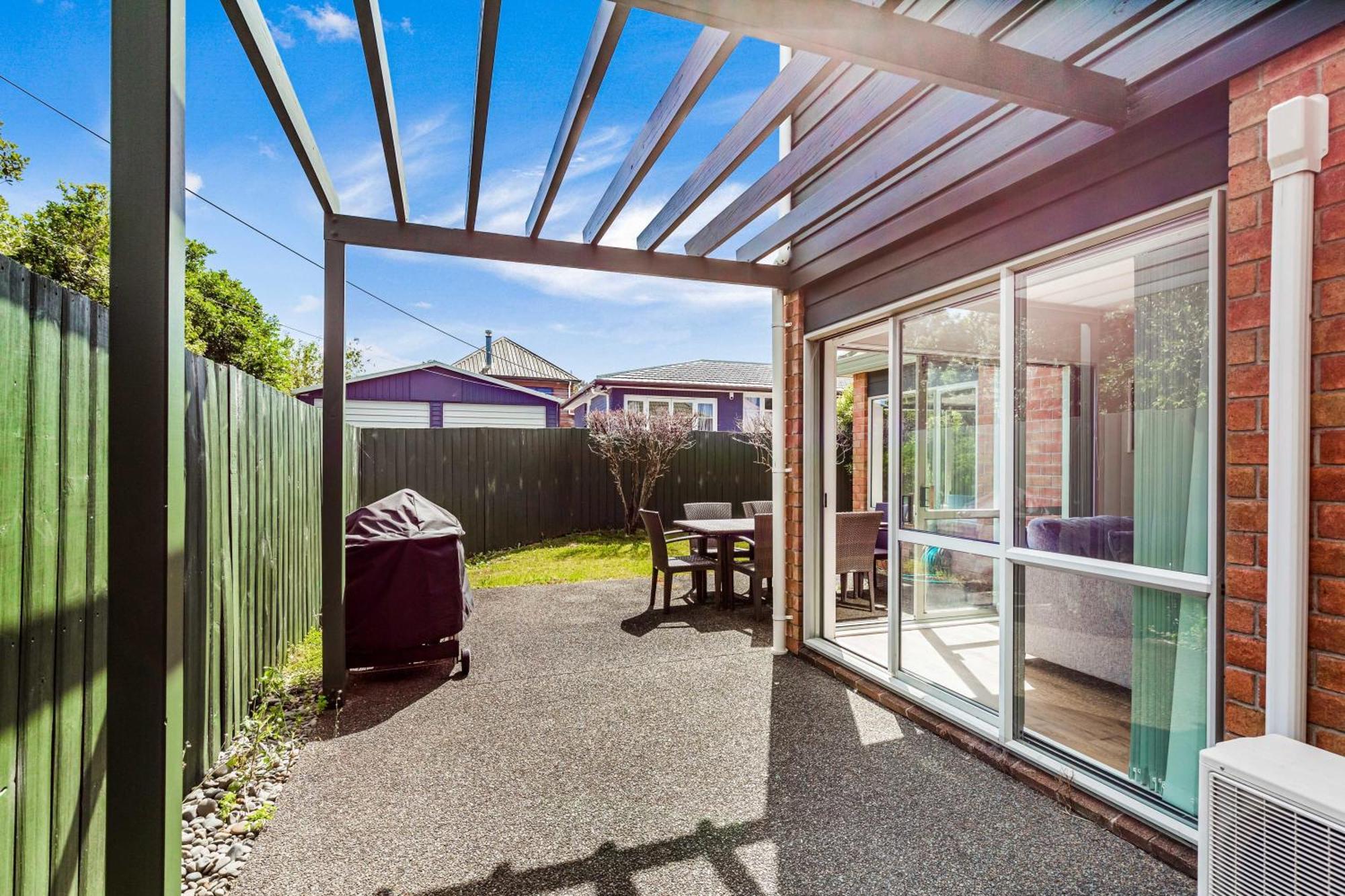 Private And Sunny 3-Bedroom Home With Parking Auckland Exteriör bild