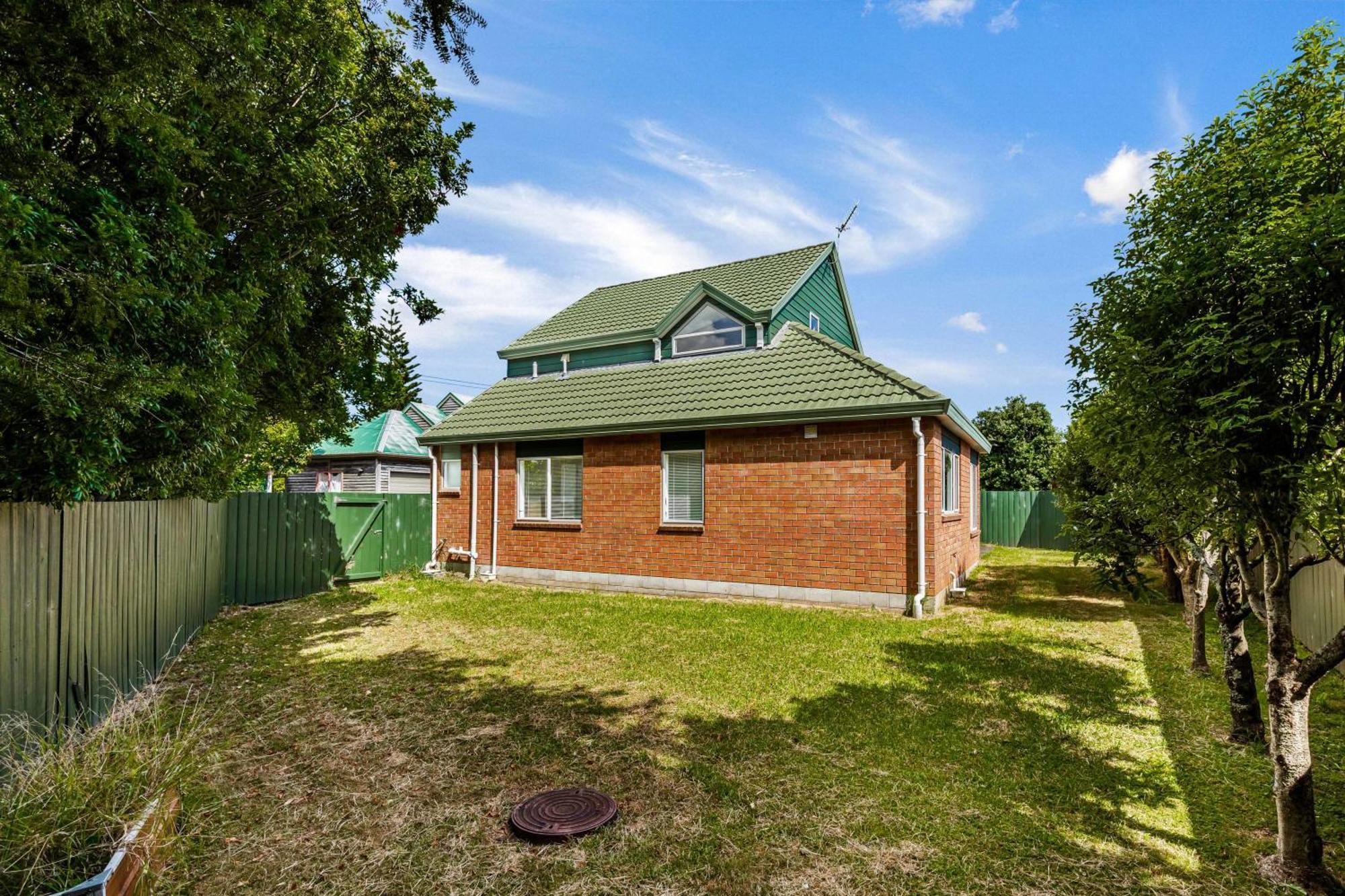 Private And Sunny 3-Bedroom Home With Parking Auckland Exteriör bild